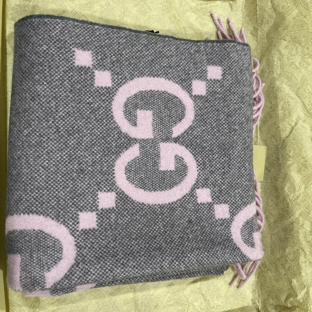 GUCCI CASHMERE SCARF - Picture 8 of 11
